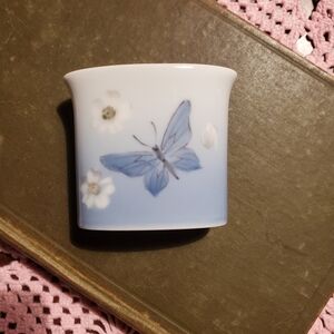 Royal Copenhagen Denmark Butterfly Vase/Toothpick Urn 2525 2849 - 1969-1974